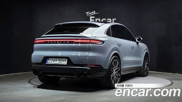 Porsche Cayenne 2024 thumb 10