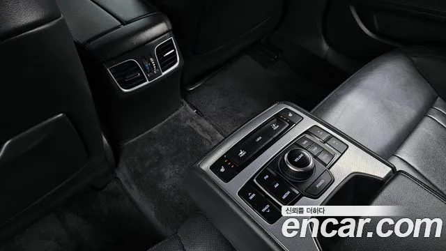 Genesis G80 2017 thumb 4