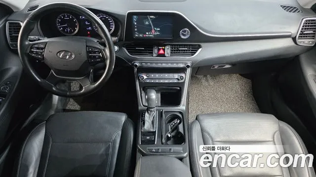 Hyundai Grandeur 2017 thumb 10
