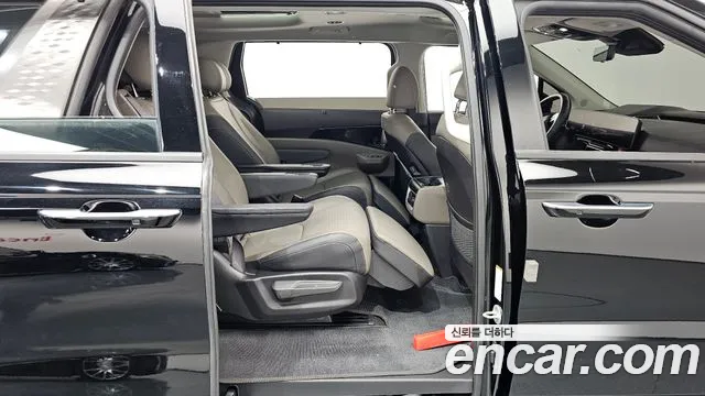 Kia Carnival 2025 thumb 11
