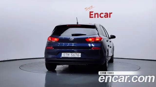 Hyundai i30 2017 thumb 4