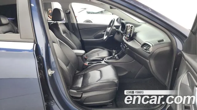 Hyundai i30 2017 thumb 11
