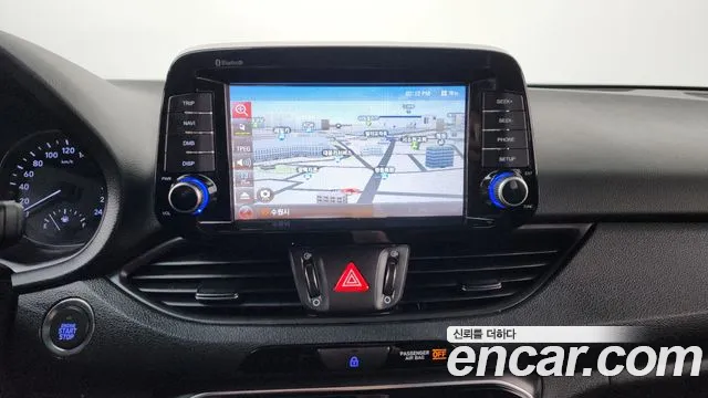 Hyundai i30 2017 thumb 3