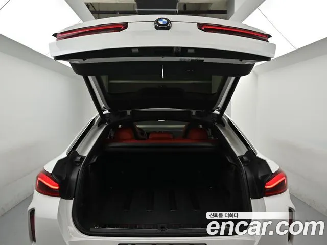 BMW X6M 2024 thumb 7