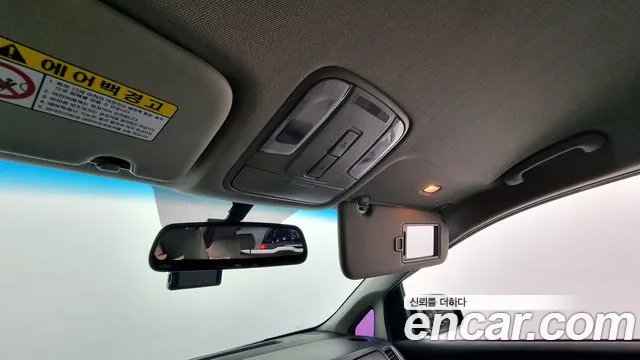 Kia Carnival 2018 thumb 11