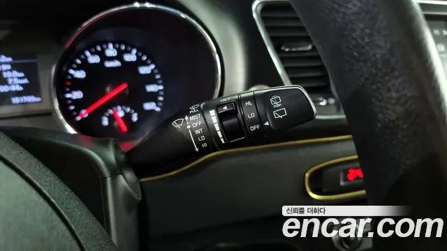 Kia Carnival 2018 thumb 7
