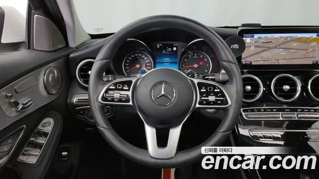 Mercedes-Benz C-Class 2020 thumb 3