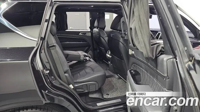 KGM Rexton 2017 thumb 3