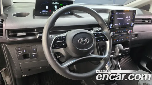 Hyundai Staria 2021 thumb 3