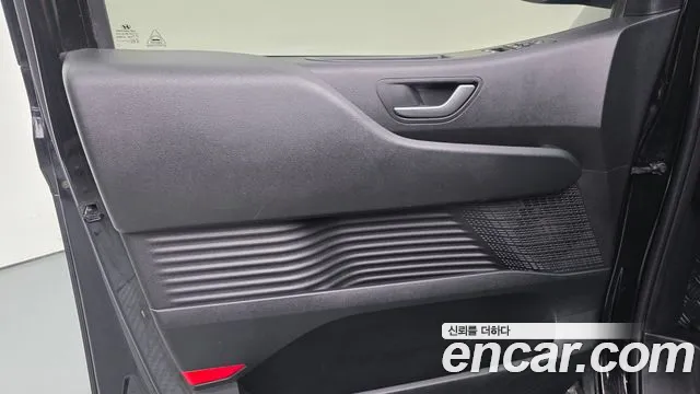 Hyundai Staria 2021 thumb 11