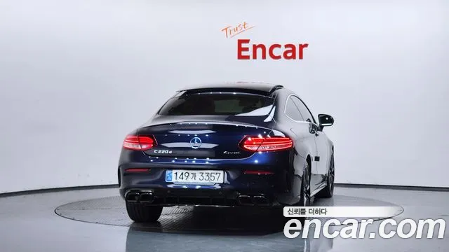 Mercedes-Benz C-Class 2019 thumb 8