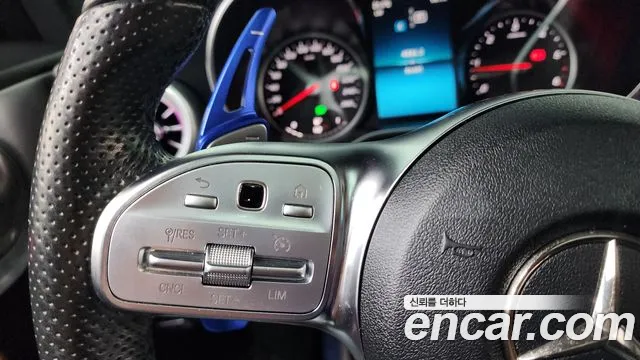 Mercedes-Benz C-Class 2019 thumb 2