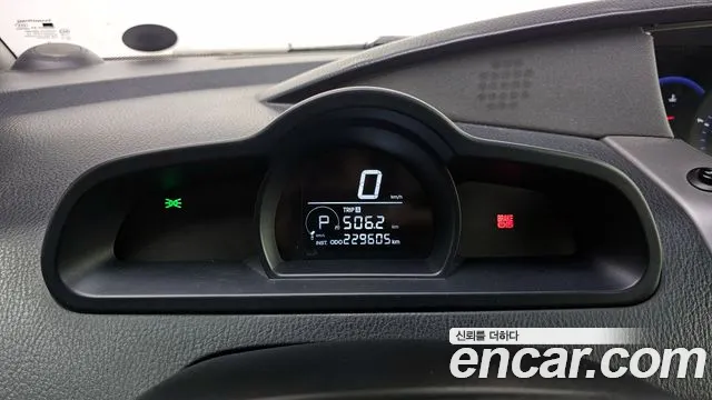 KGM Korando 2013 thumb 10