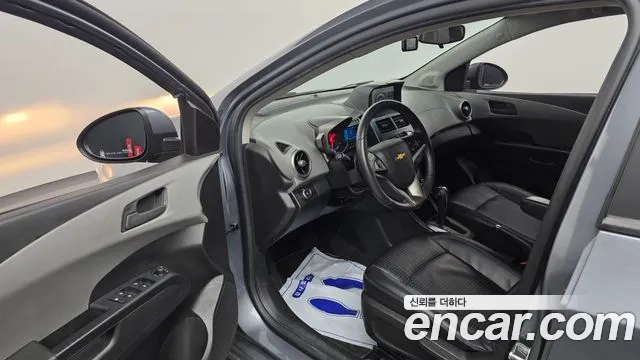 Chevrolet Aveo 2014 thumb 2