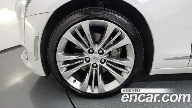 Cadillac CT6 2017 thumb 10