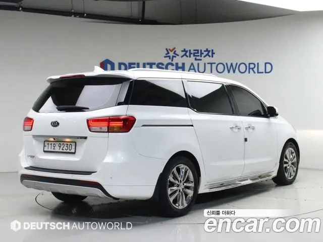 Kia Carnival 2015 thumb 5