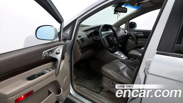 KGM Korando 2013 thumb 10