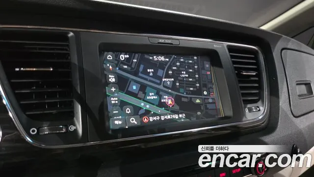 Kia Carnival 2018 thumb 7