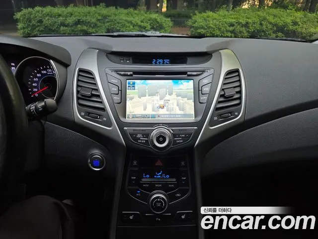 Hyundai Elantra 2013 thumb 7