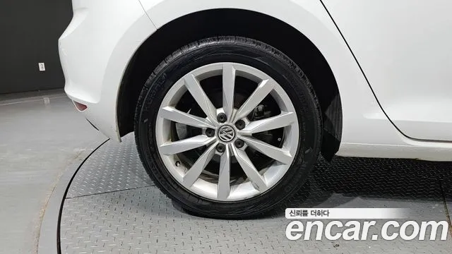 Volkswagen Golf Sportsvan 2014 thumb 12