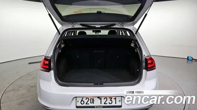 Volkswagen Golf Sportsvan 2014 thumb 8