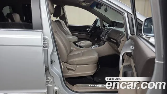 KGM Korando 2016 thumb 10