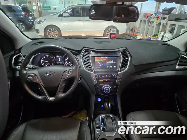 Hyundai Santafe 2017 thumb 6