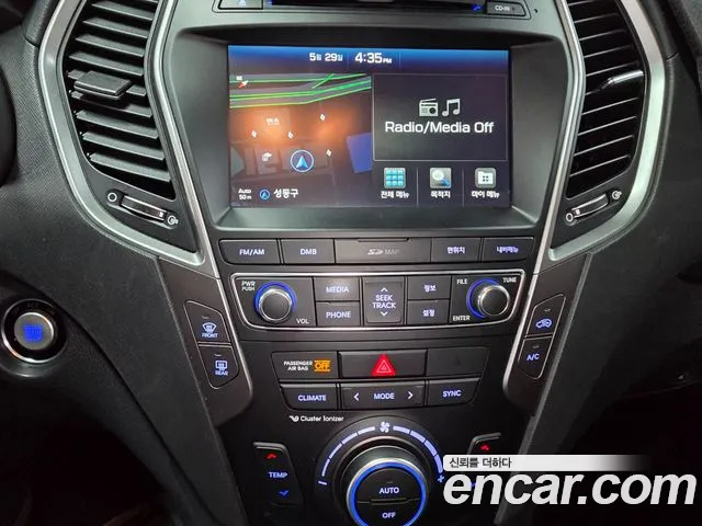 Hyundai Santafe 2017 thumb 11