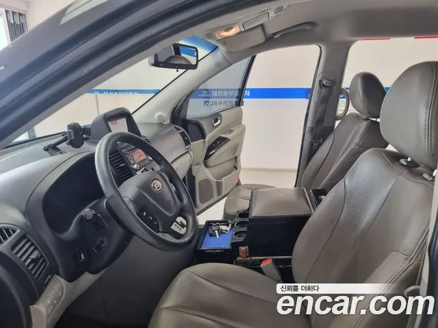 Kia Canival 2012 thumb 8