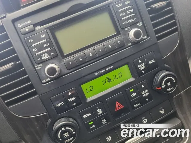 Kia Canival 2012 thumb 11