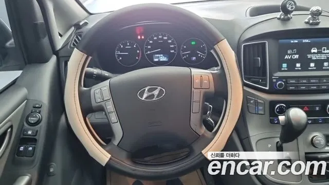 Hyundai Staria 2020 thumb 10