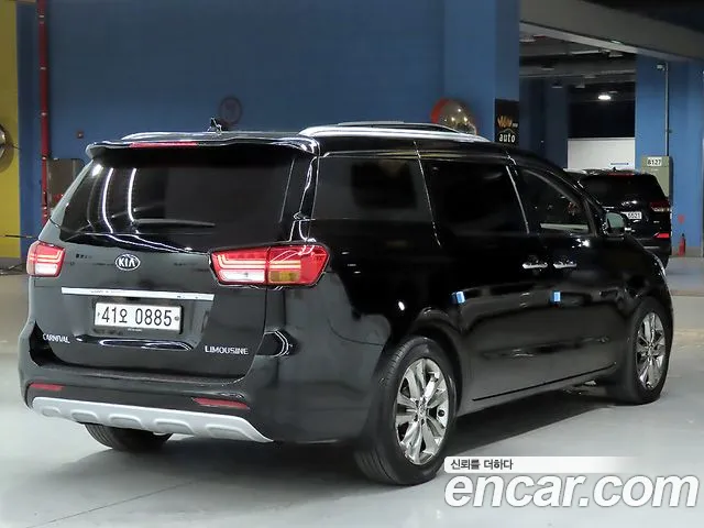 Kia Carnival 2016 thumb 7