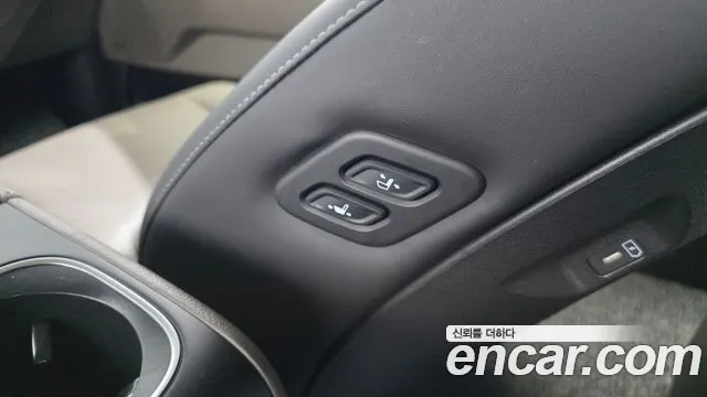 Kia Carnival 2025 thumb 12