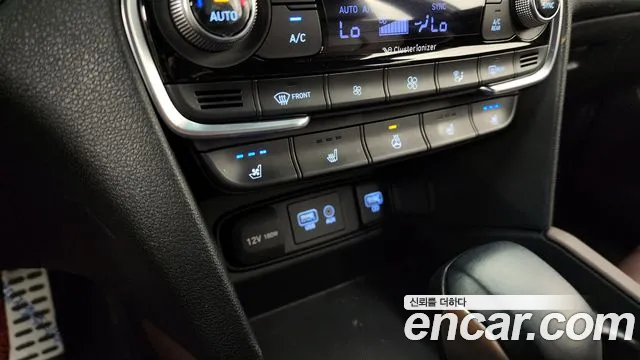 Hyundai Santa Fe 2019 thumb 5