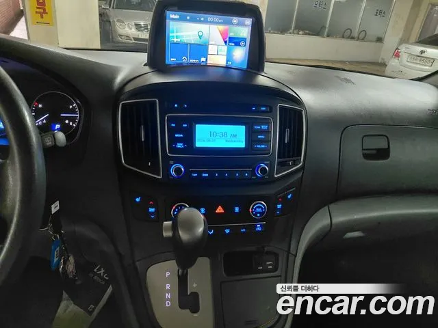 Hyundai Staria 2017 thumb 6