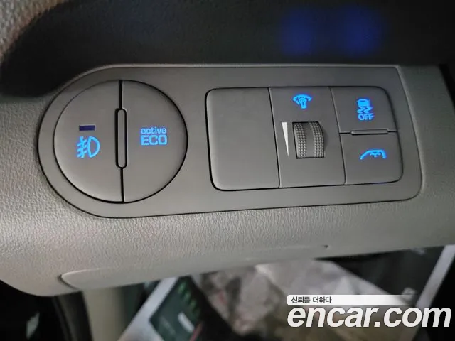 Hyundai Staria 2017 thumb 5