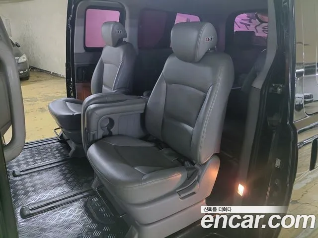 Hyundai Staria 2017 thumb 10