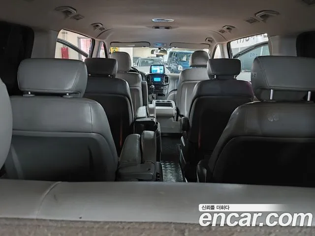 Hyundai Staria 2017 thumb 3