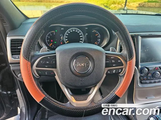 Jeep Grand Cherokee 2015 thumb 12