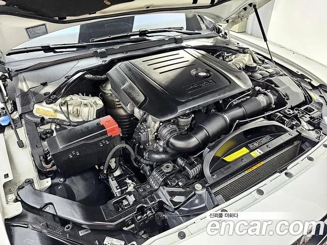 Jaguar XF 2016 thumb 8