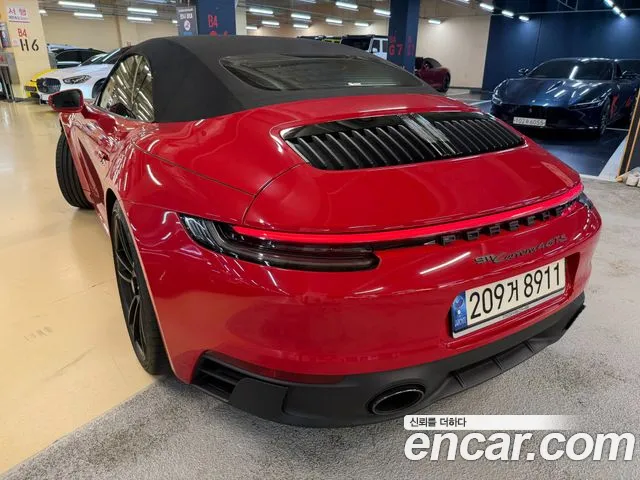 Porsche 911 2022 thumb 11