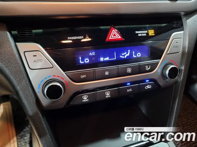 Hyundai Avante 2016 thumb 4