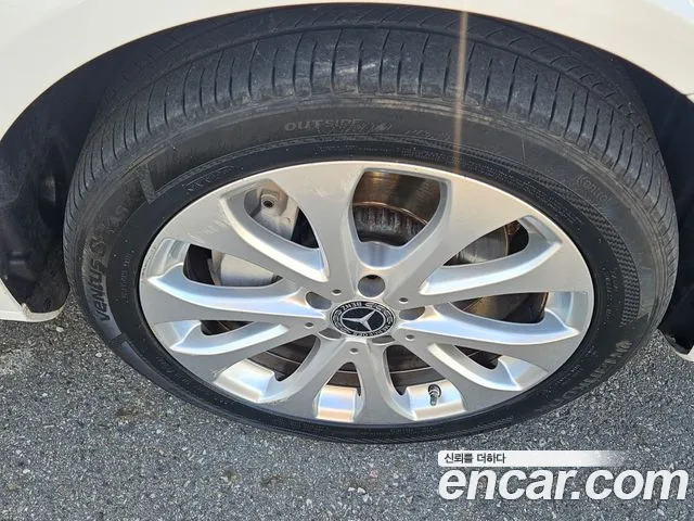 Mercedes-Benz E-Class 2020 thumb 5