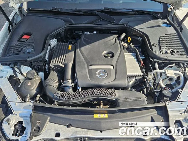 Mercedes-Benz E-Class 2020 thumb 7