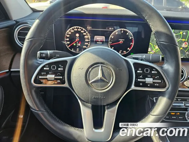 Mercedes-Benz E-Class 2020 thumb 3