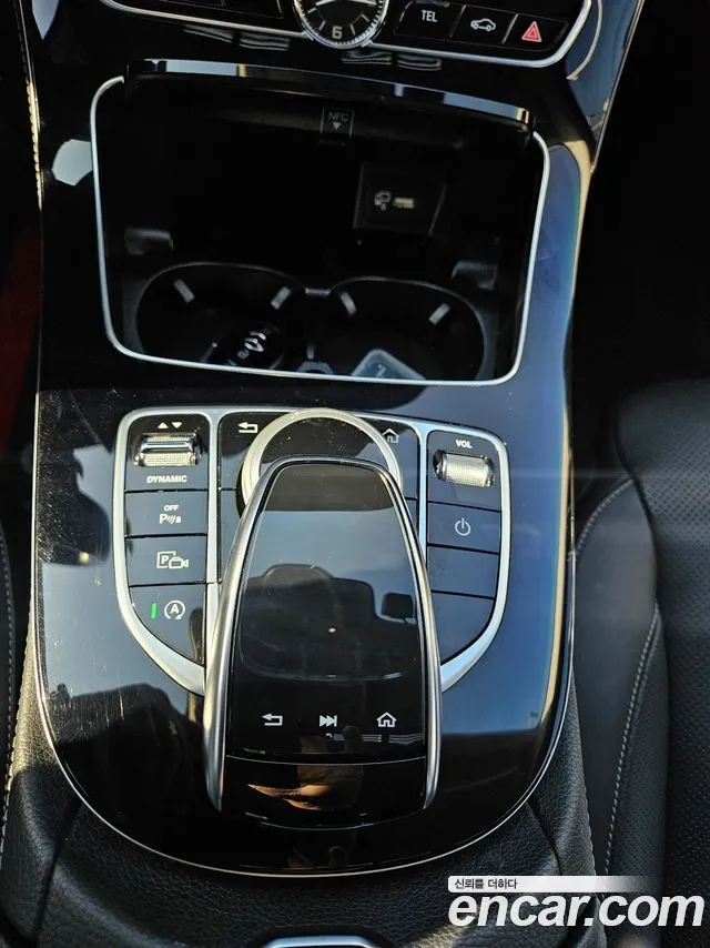 Mercedes-Benz E-Class 2020 thumb 10
