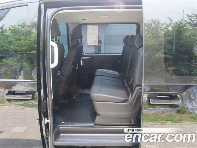 Hyundai Staria 2026 thumb 8