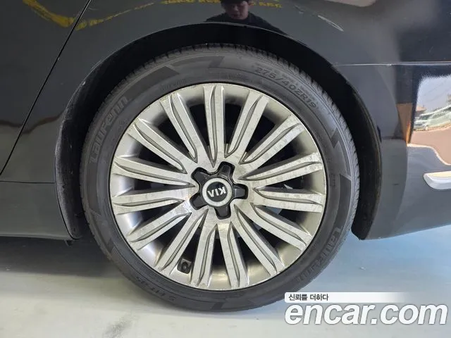 Kia K9 2012 thumb 3