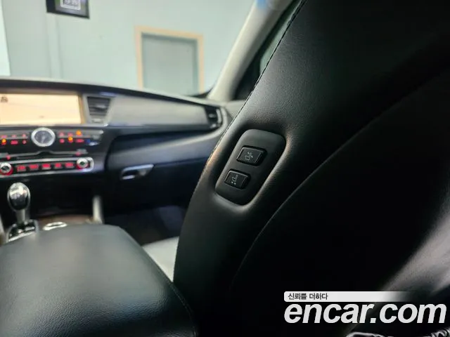 Kia K9 2012 thumb 4