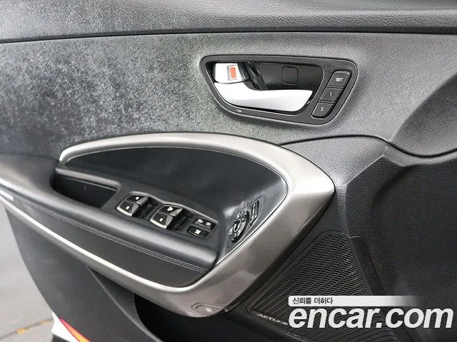 Hyundai Санта Фе 2014 thumb 12